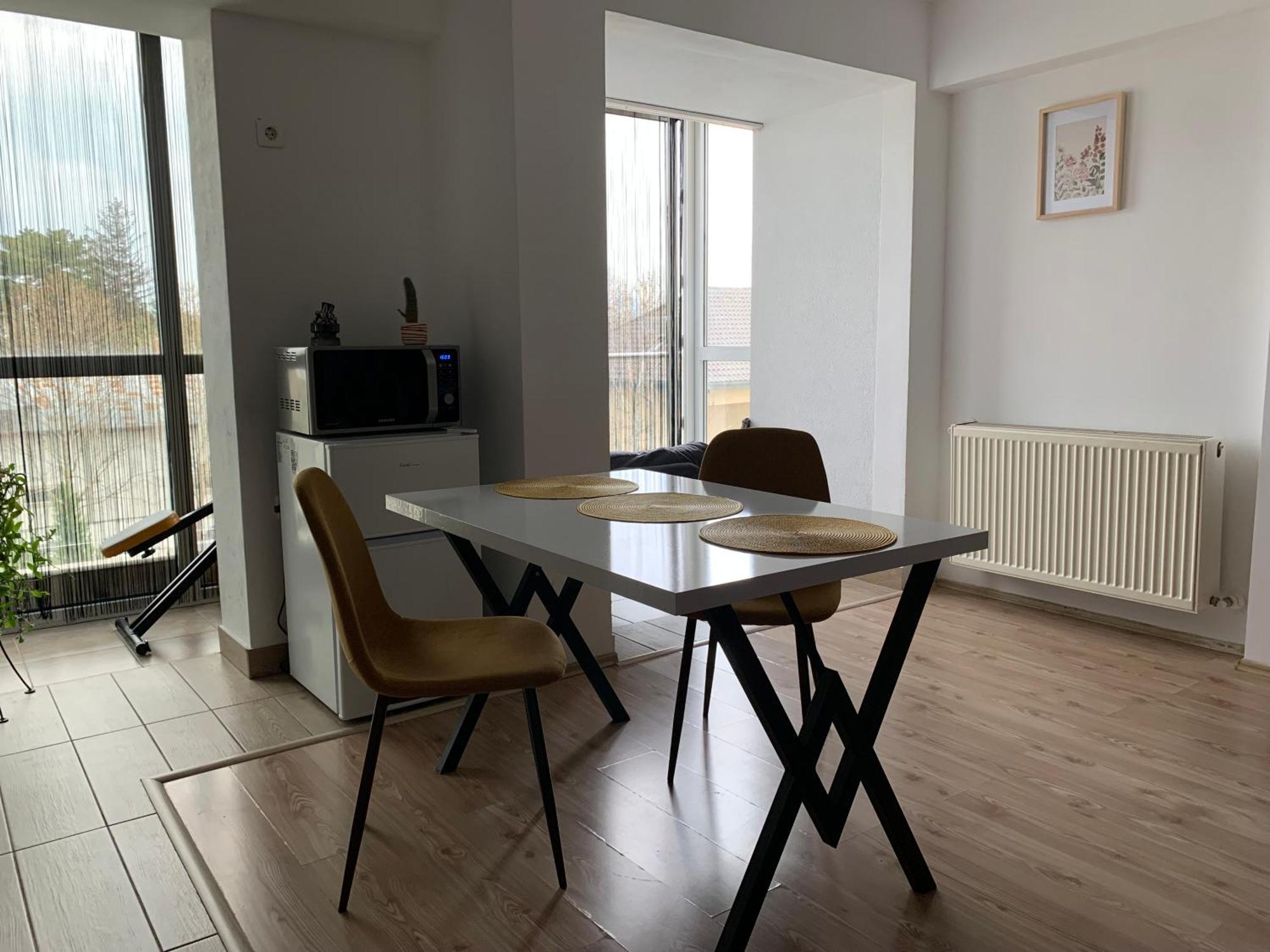 Apartament Gate 35 Airport Pool Access Self Check-in 5 Min From Otp Airport Otopeni